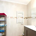 Modern In With Air Conditioning, 60 M².