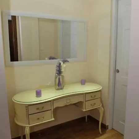 Modern In With Air Conditioning, 60 M². Apartment