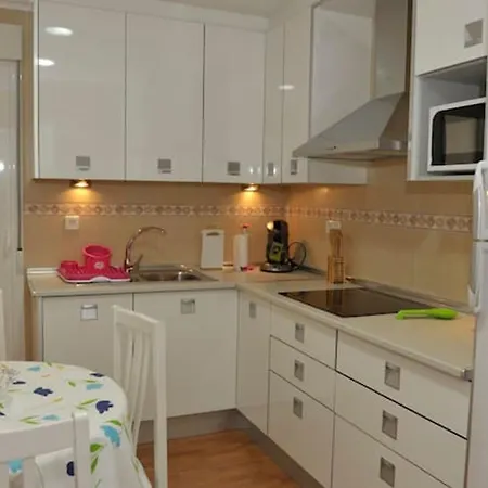 Modern In With Air Conditioning, 60 M². Apartment