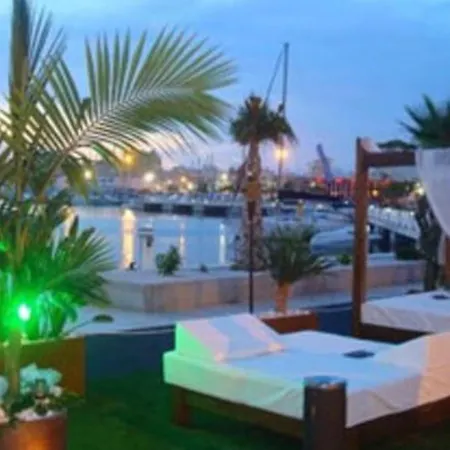Modern In With Air Conditioning, 60 M². Apartment Torrevieja